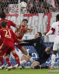  斯图加特边路突破犀利，德甲速度优势冲击防线  