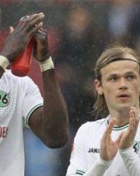  德甲新军圣保利主场首秀爆冷取胜  