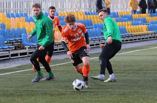  布雷斯特防守反击教科书，客场爆冷掀翻强敌