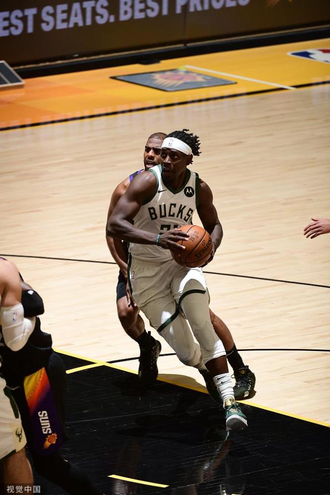  霍勒迪致命抢断助雄鹿，背靠背击败猛龙展现冠军底蕴